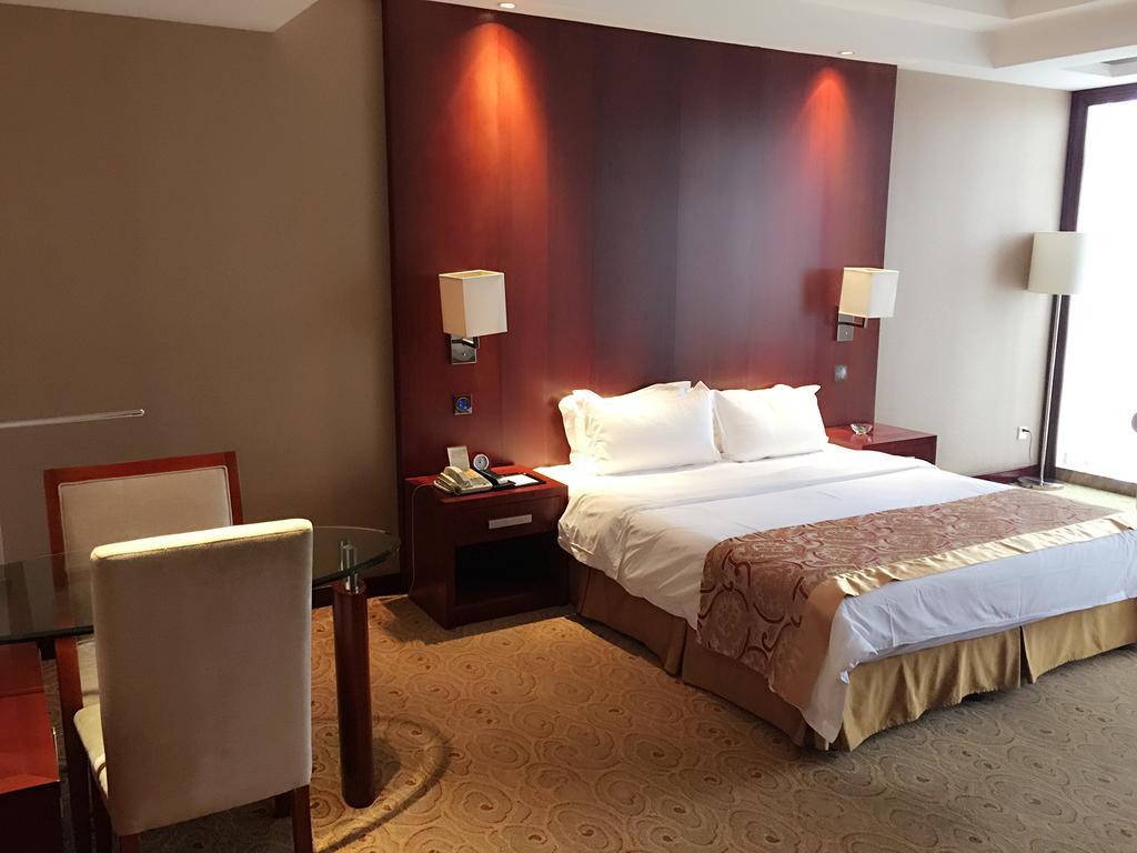 Harbour Oriental Hotel Нінбо Номер фото